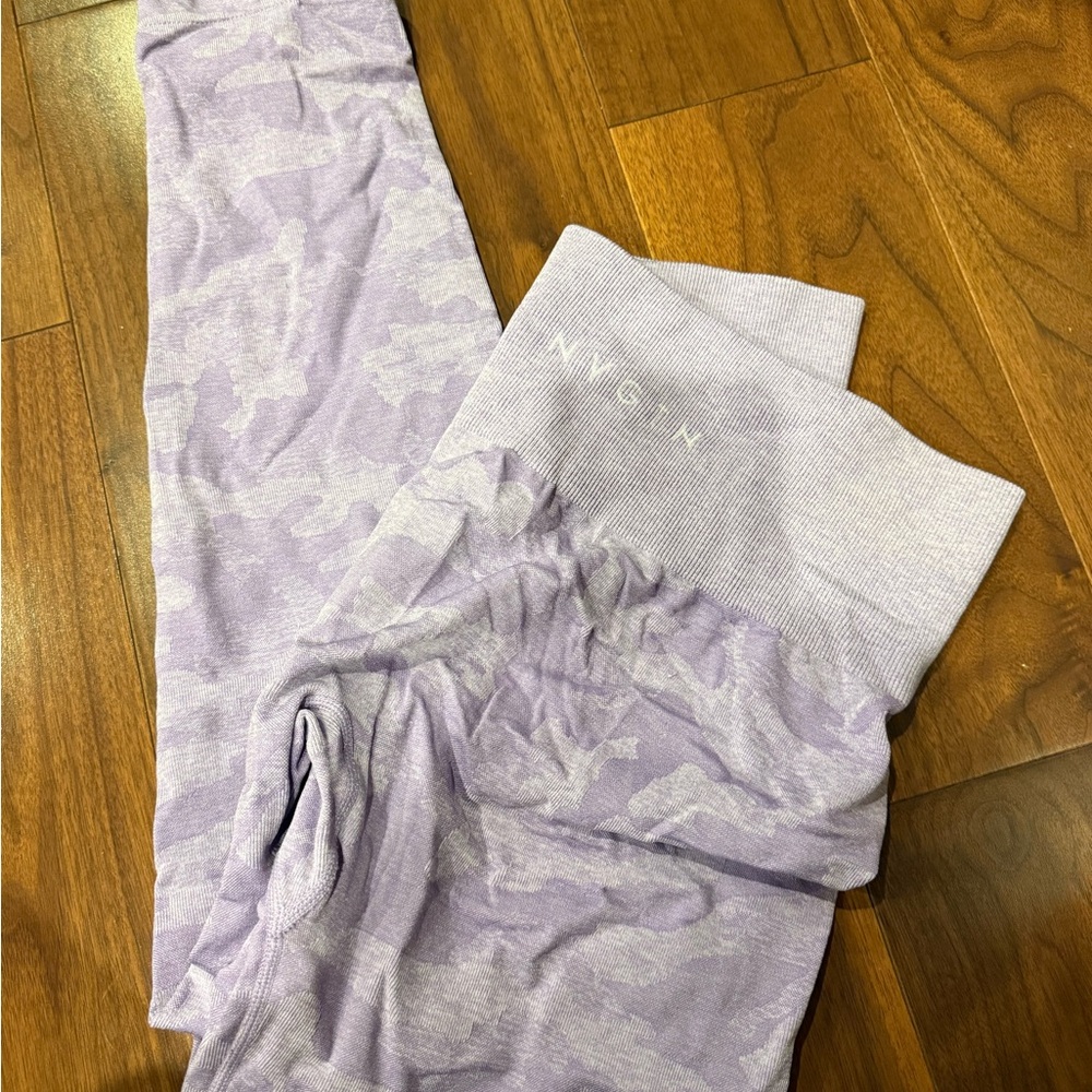 NVGTN Lavender Camouflage Leggings